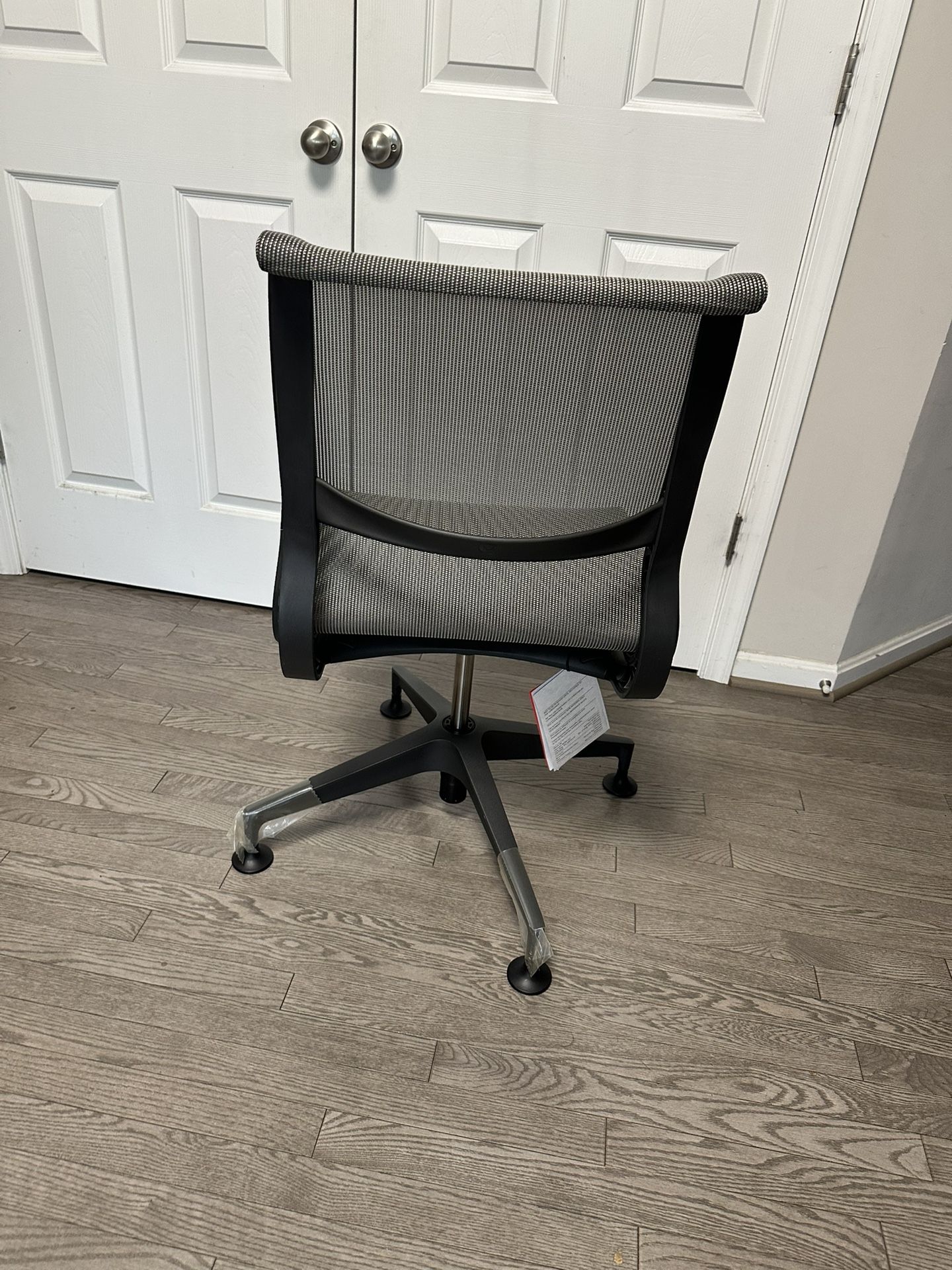 Brand new in cover Herman Miller Setu lounge style chair with rocking & rolling 5 Available