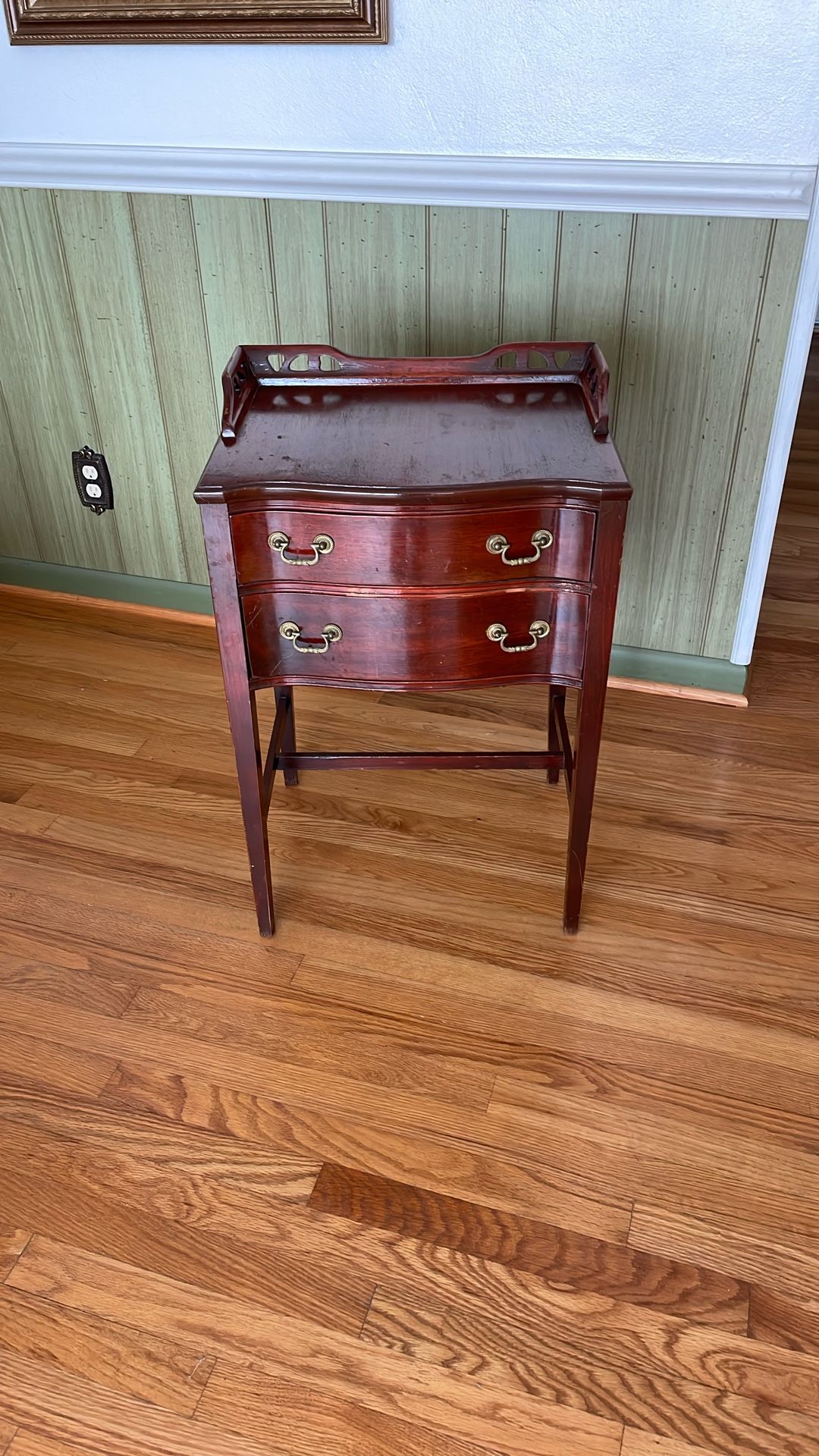 Side/End Table