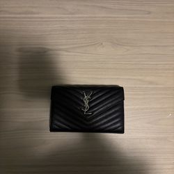 “Saint Laurent YSL Wallet silver– Good Condition”