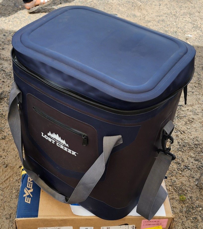 Lost Creek 36 Can Soft Cooler NEW!
