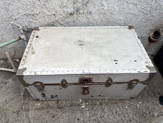 Vintage Metal Trunk Must Pick Up Tomorrow