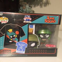 Funko Marvin The Martian Pop and tee