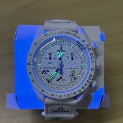 Omega Moonswatch Snoopy Edition, Omega Speedmaster