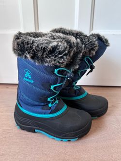 Kamik kids' winter/snow boots in excellent condition