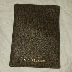 Michael Kors Jet Set Travel Wallet 