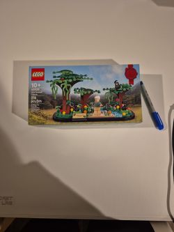 Jane Goodall Tribute Lego Set 
