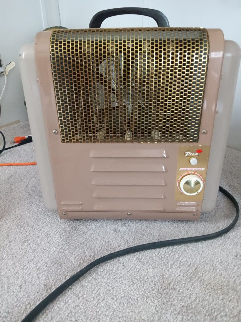 Titan Heater Works Good 