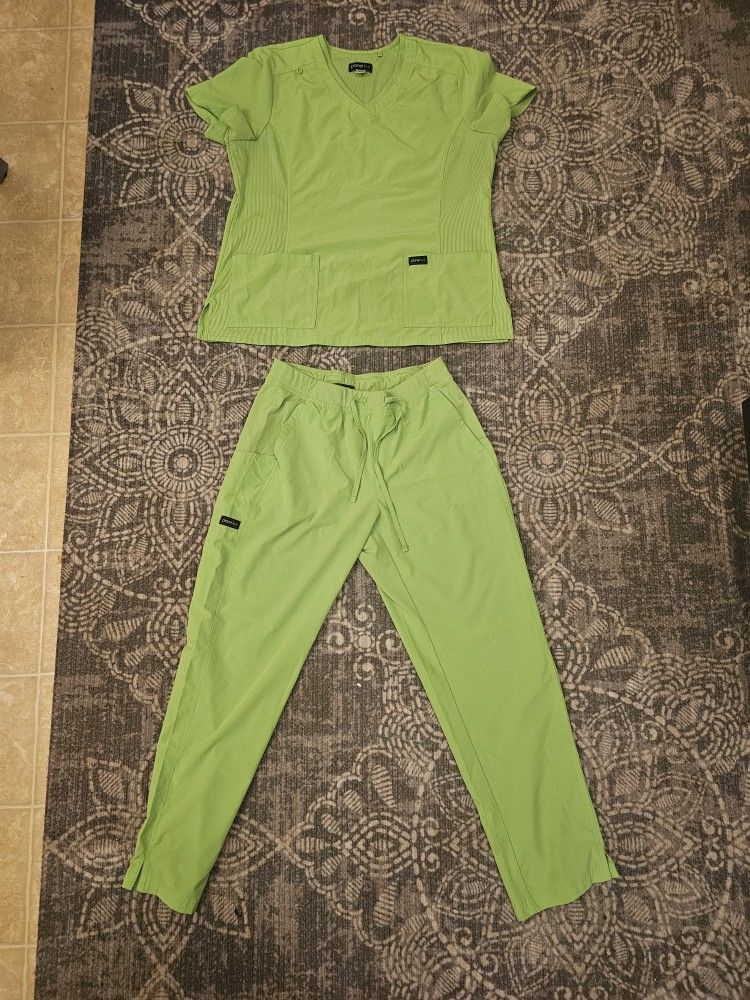 Planet KOI SCRUBS (Shirt XL)(Pants L)