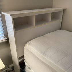 Single Bookcase Headboard