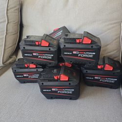 Milwaukee battery forged 12AH