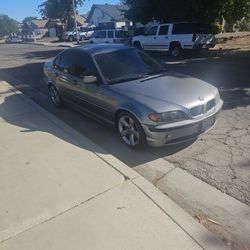 2004 BMW 325i