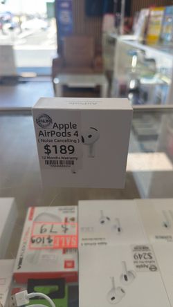 Apple AirPods 4 Noise Cancelling