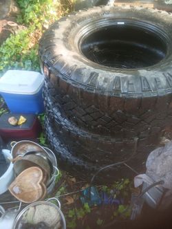 Goodyear 315/70/17 wrangler duratrac