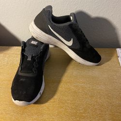 Nike Shoes Size 9