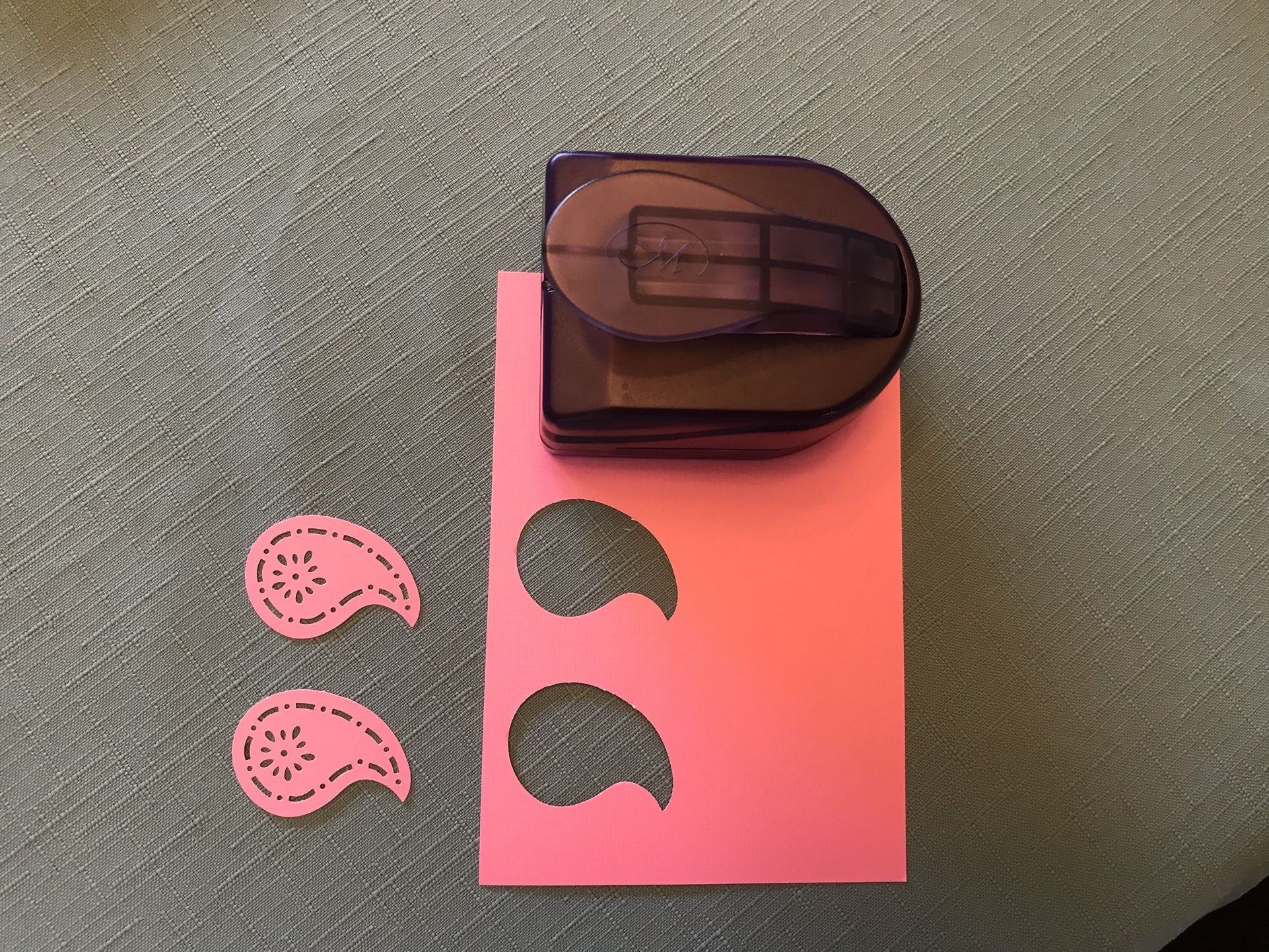 Creative memories Paisley Paper Punch