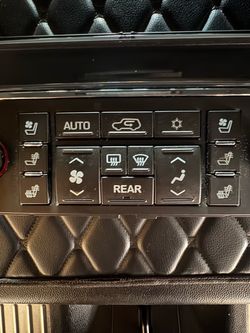 2007-2014 Cadillac Escalade front climate control