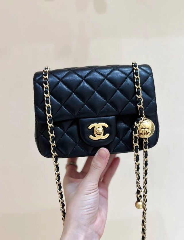 Very nice pocket bag crossbody shoulder bag