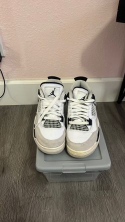 Jordans 4 retro military back