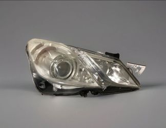 2010-2014 MERCEDES E-CLASS COUPE BI-XENON RIGHT HEADLIGHT USED OEM COMPLETE