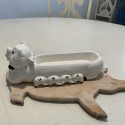 PIGGY CRACKER HOLDER & CUTTING BOARD