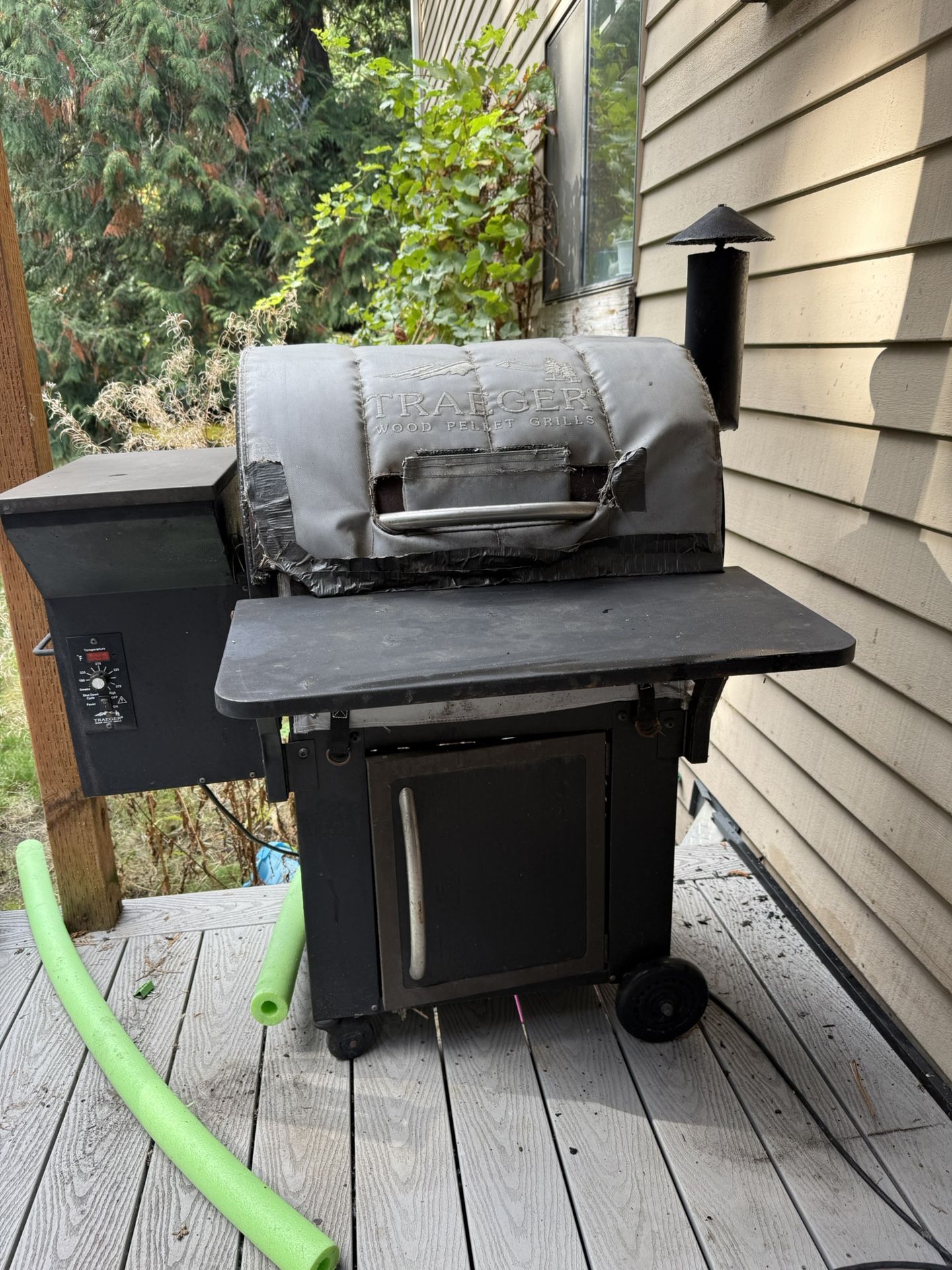 Traeger Lil Tex with Heat Blanket and Cabinet