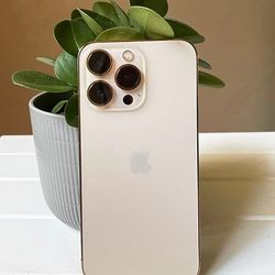 Apple IPhone 13 Pro Max 128gb  Unlocked, FREE Smartwach/ Headphones. Pay $1 Today Rest in payments. NO CREDIT NEEDED FINANCING