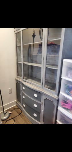 FABULOUS SHABBY CHIC WOODEN HUTCH