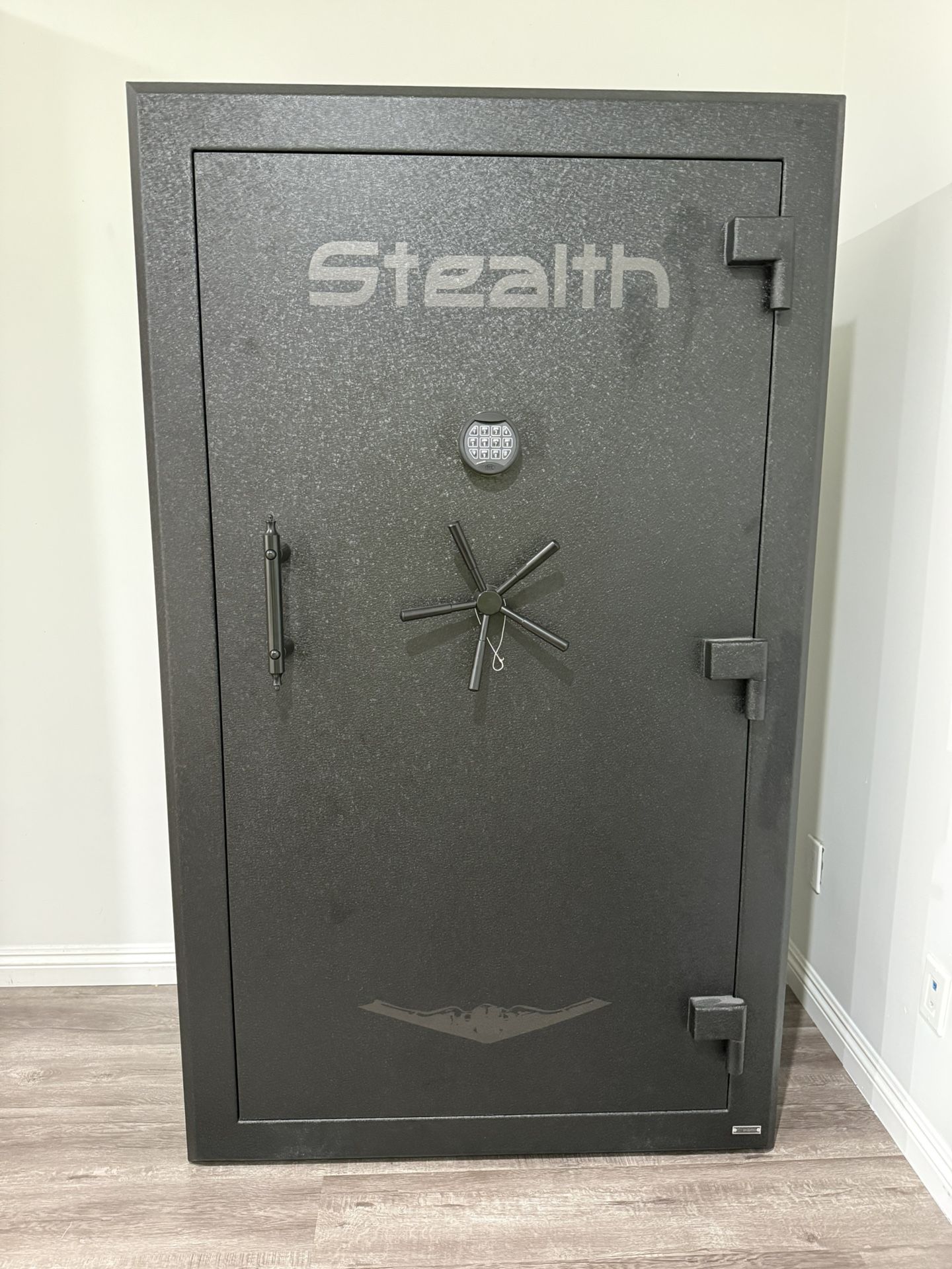 Stealth Premier 50    (930 LBS)