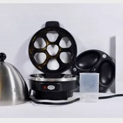 Brand New- Never Used! Williams Sonoma Open Kitchen 7-eggs Cooker And Instruction Book