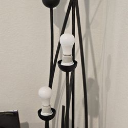 FLOOR LAMP