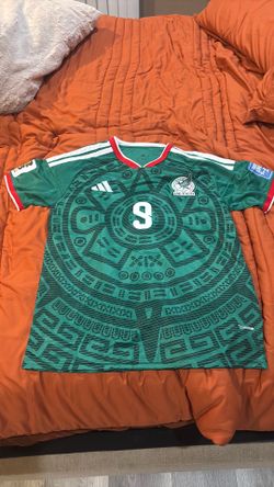 Mexico Raul#9 size medium green soccer jersey