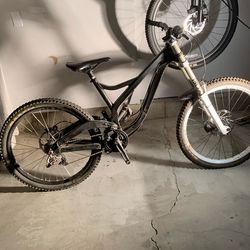 Devinci Wilson Down Hill Mountain Bike