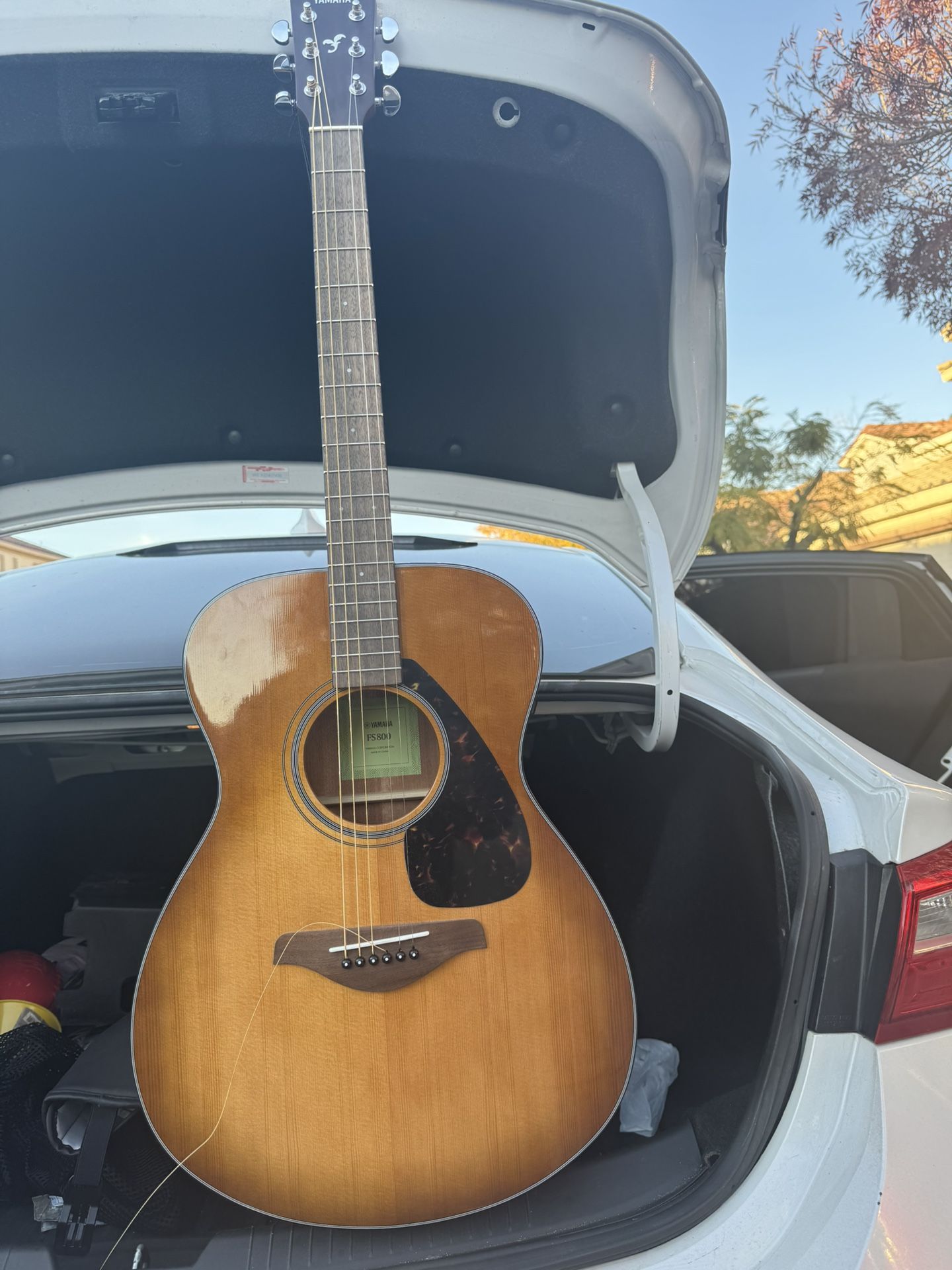 Yamaha FS800 Folk Acoustic Guitar Sandburst