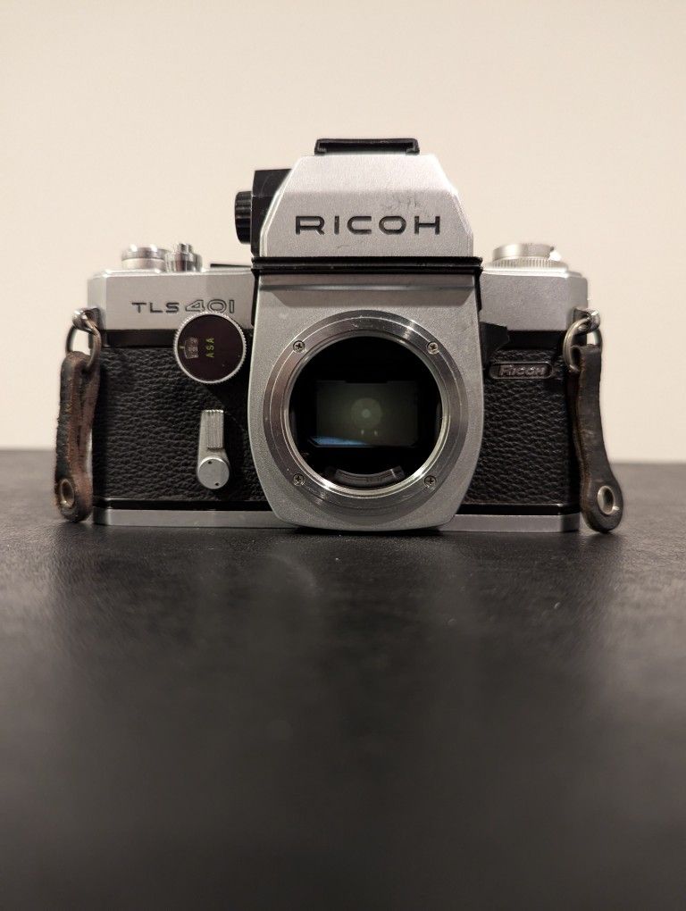 Ricoh TLS 401 Film Camera