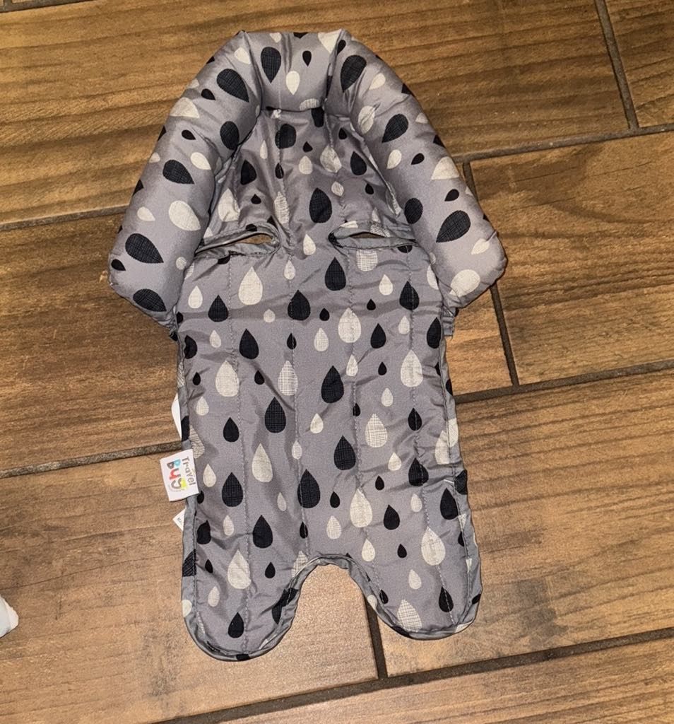 Travel bug infant head support