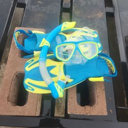 Cressi Kids Mask, Fins And Snorkel