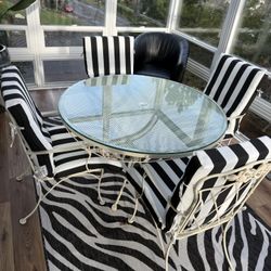 IRON GLASS TABLE! VINTAGE! 