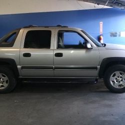 2004 Chevy Avalanche 