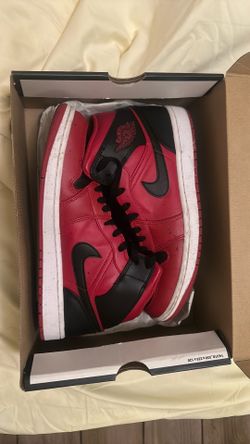Men Jordan black and red air 1