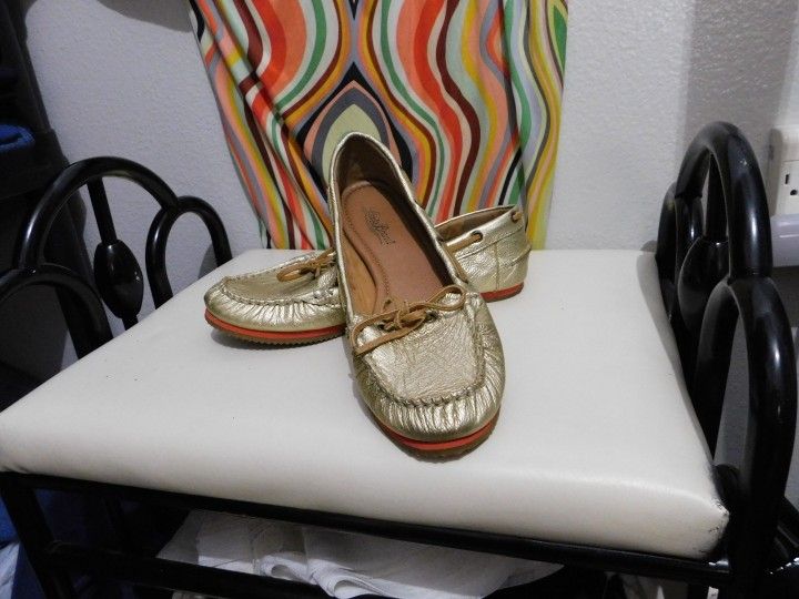 Lucky Brand New Gold Flats Size 7.5