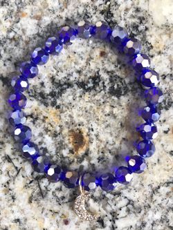 Beaded charm stretch bracelet