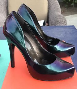 Like New, Size 7 Pumps