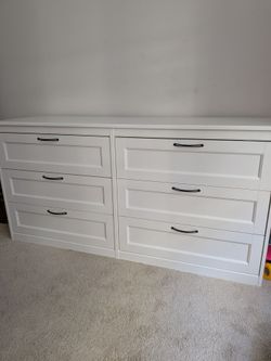 White 6-drawer dresser