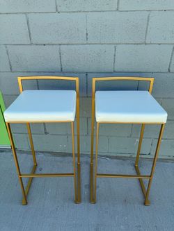 2 Bar Stools