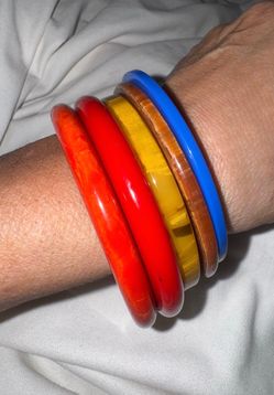 Vintage Lot of 5 Bakelite Bracelets- Excellent Shape