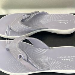 Clarks Cloudsteppers Breeze Reyna sandals. 