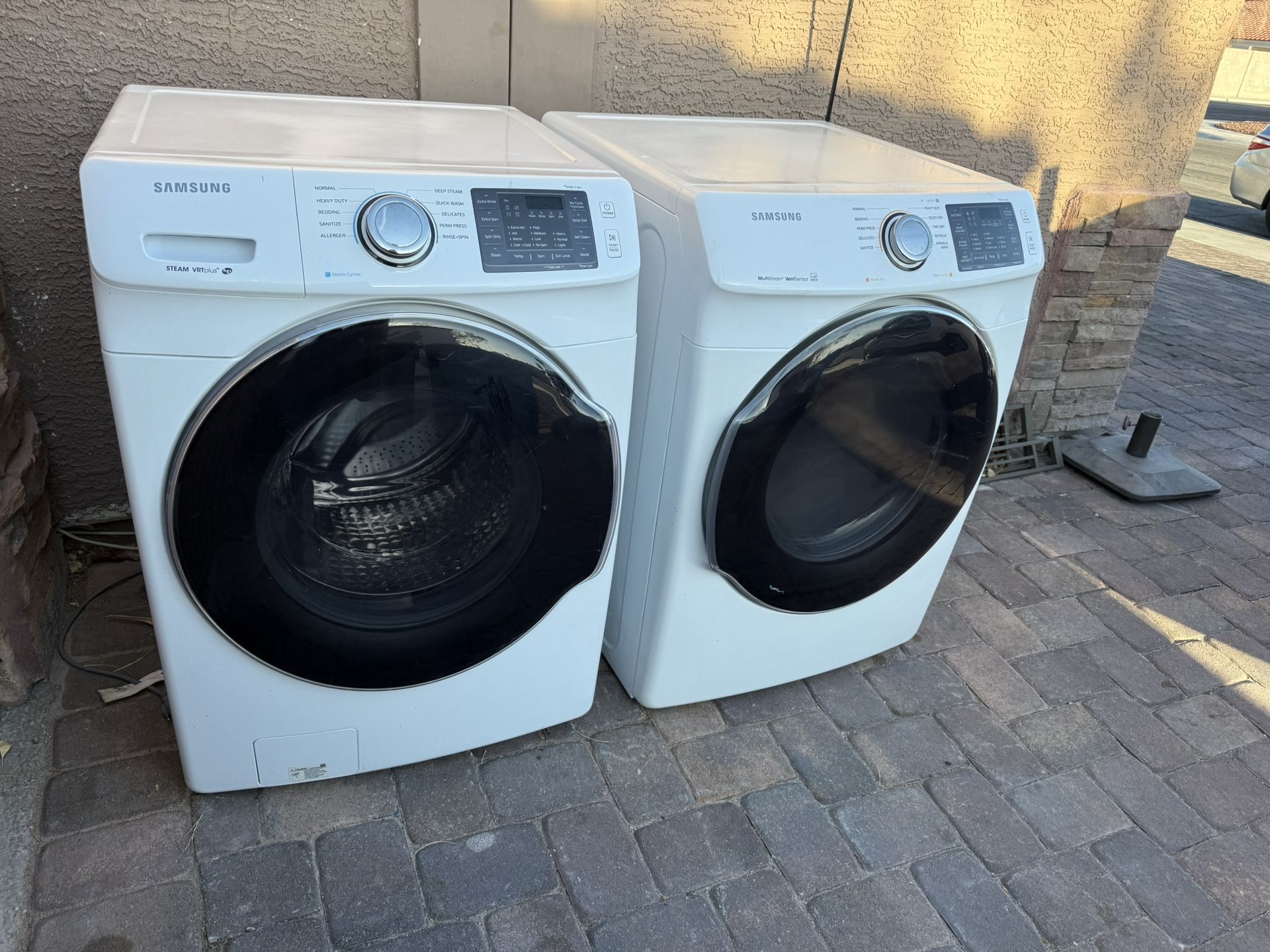 Set Of Washer And Dryers