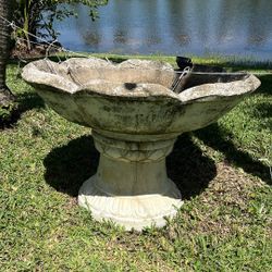 CONCRETE BIRD BATH.