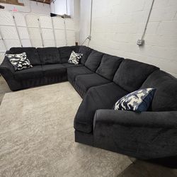 Ashley Sectional with Cuddler Corner
Delivery and Setup Options Available!