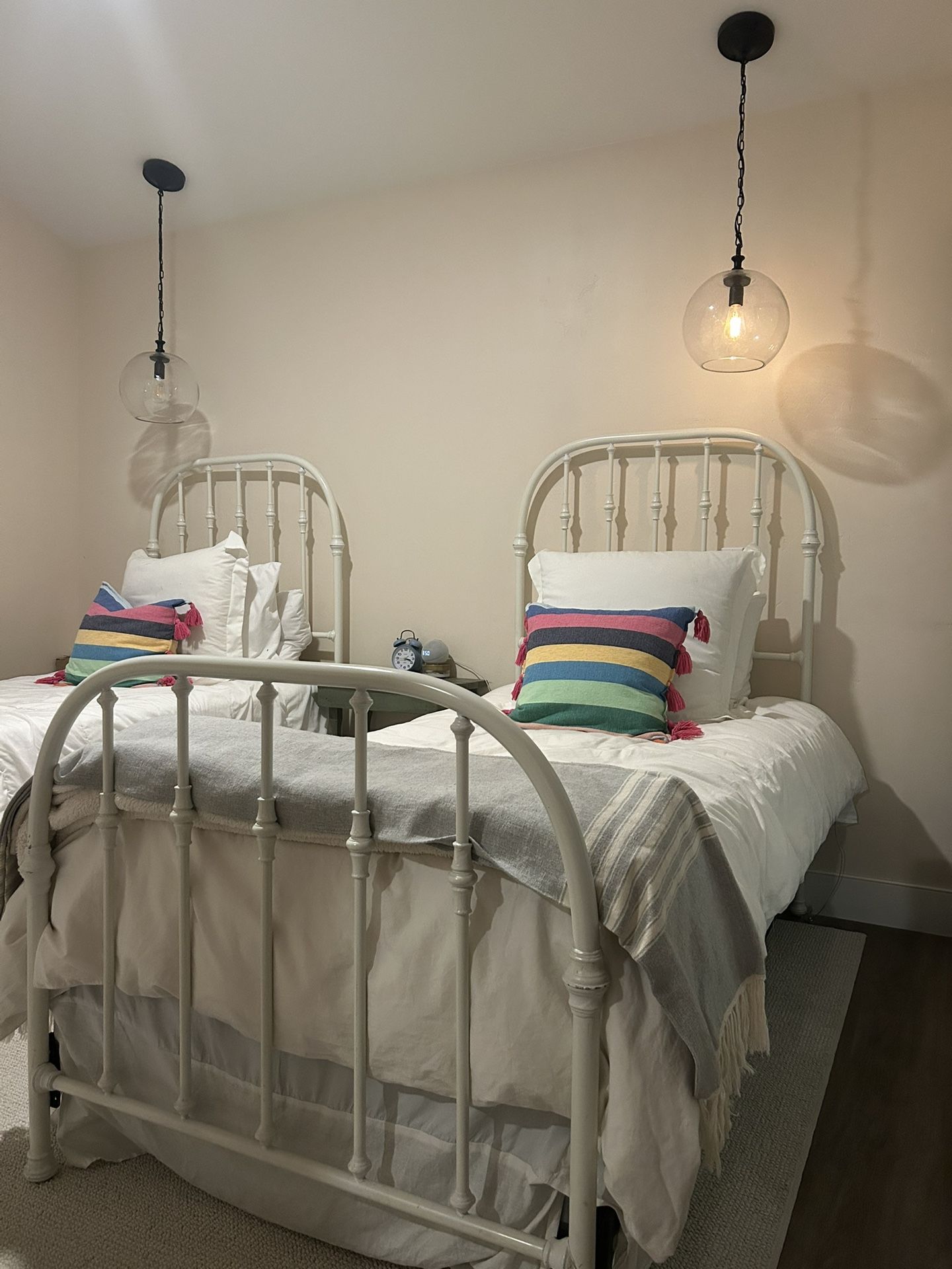 Twin Bed Frames, Mattresses And Box Springs